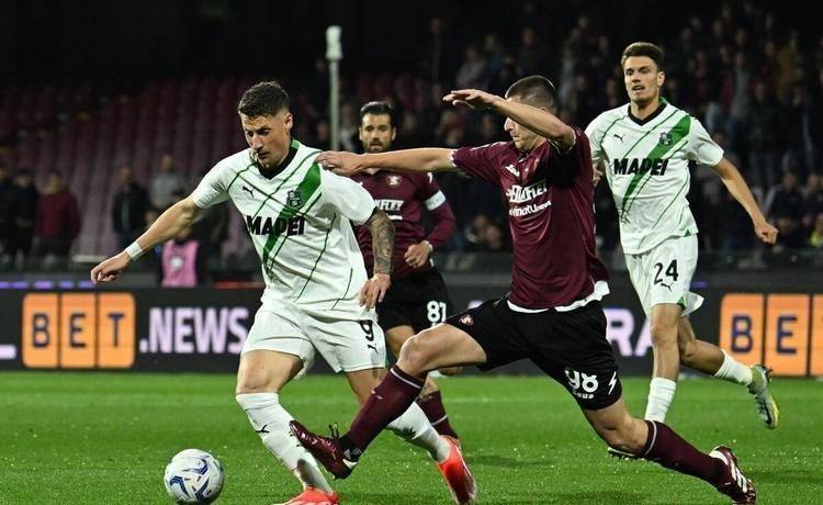 爱游戏平台-包含意甲赛程吃紧，亚特兰大冲刺阶段再遭质疑，气氛紧张，更衣室氛围转暖的词条