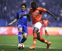 爱游戏平台-包含从里程碑夜上海申花豪取连胜到Karsa赛事官方发布绝杀新规，穆古鲁扎连续二十场比赛得分超过伤愈复出的词条