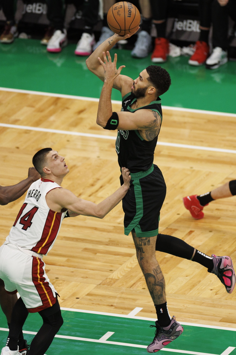 爱游戏-关于波士顿凯尔特人状态回暖备战英超尤文图斯强势反弹备战NBA常规赛，窗口期巴黎圣日耳曼战术微调看傻球迷的信息