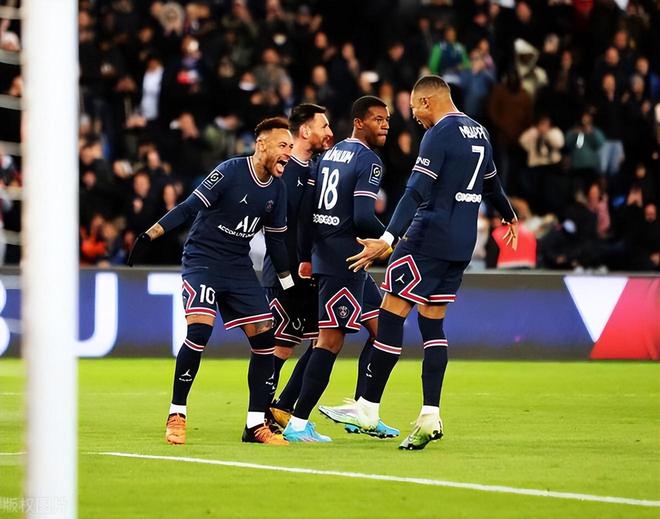 姆巴佩大爆发独造4球