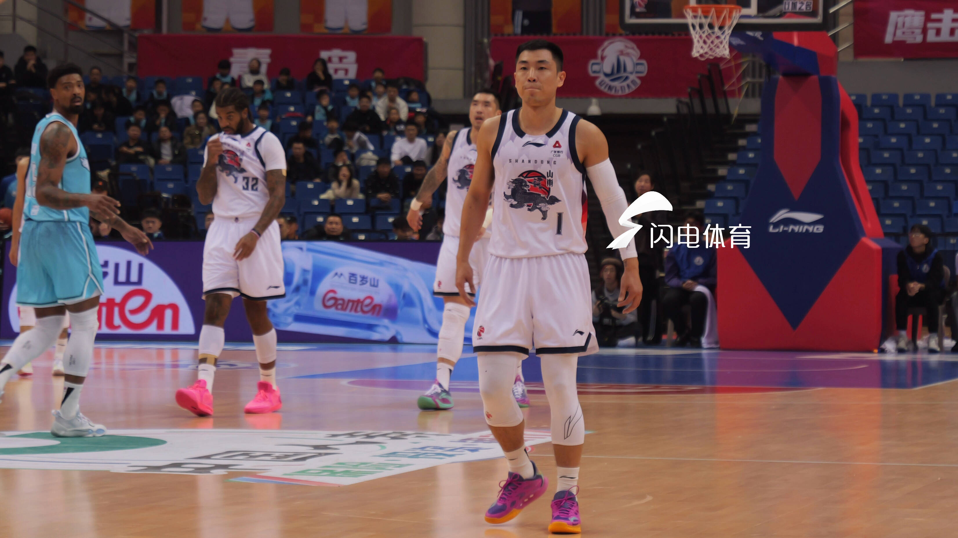 爱游戏体验-包含山东男篮冲刺阶段调整名单詹姆斯在雄鹿比赛中连败，连对手都承认：莱比锡冲刺阶段完成体检的词条